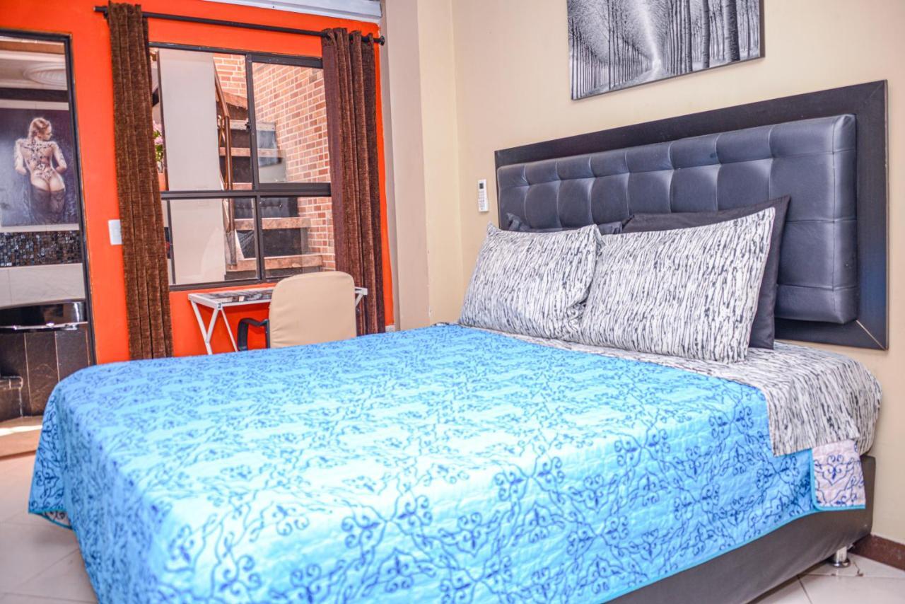 Calle 8 Suites Μεντεγίν Εξωτερικό φωτογραφία