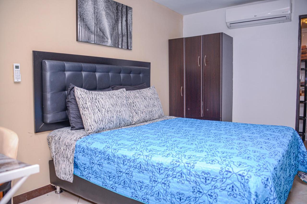 Calle 8 Suites Μεντεγίν Εξωτερικό φωτογραφία